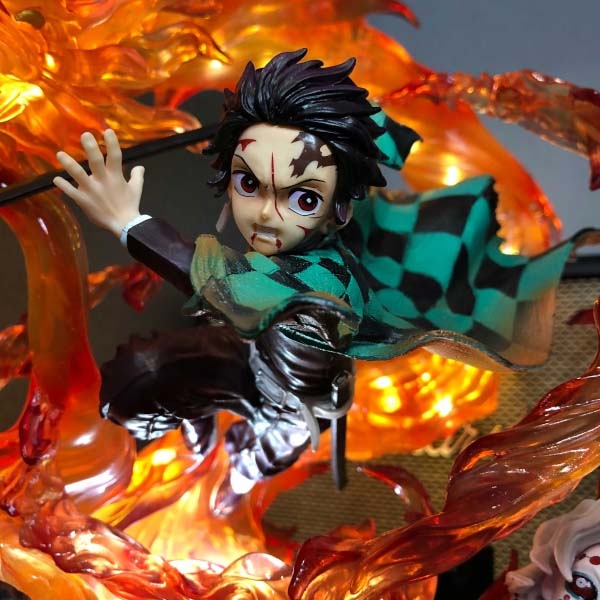 Mô hình Kamado Tanjiro Hỏa Xa 30 cm - Kimetsu No Yaiba (Có LED)