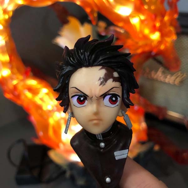 Mô hình Kamado Tanjiro Hỏa Xa 30 cm - Kimetsu No Yaiba (Có LED)