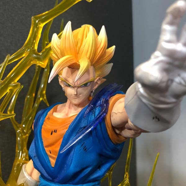 Siêu phẩm mô hình Vegito 3 đầu + 1 bán thân 58cm có LED - Dragon Ball