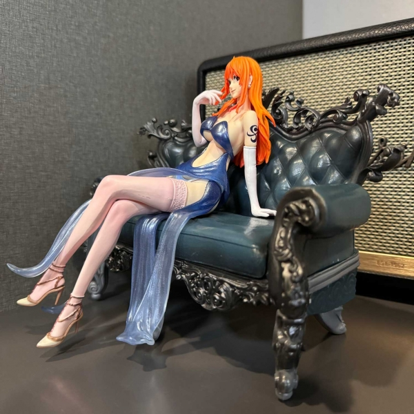 Mô hình Nami Ngồi Ghế 16 cm 2 đầu - One Piece