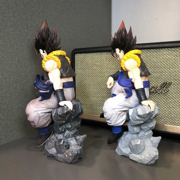 Mô hình Gogeta ngồi chống tay 3 đầu 22 cm - Dragon Ball