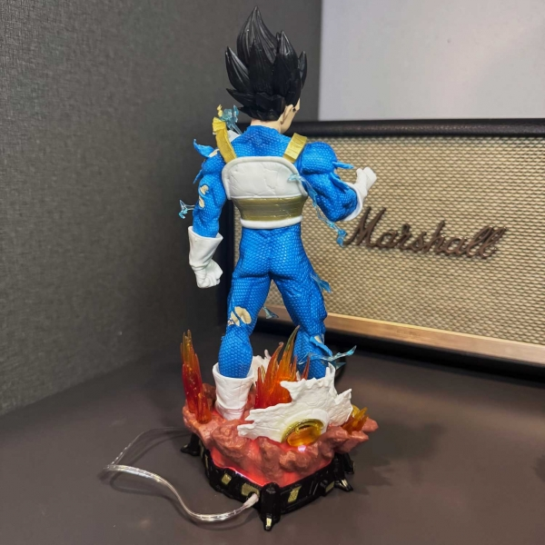 Mô hình Vegeta 3 đầu cực nét có LED 23 cm -Dragon Ball