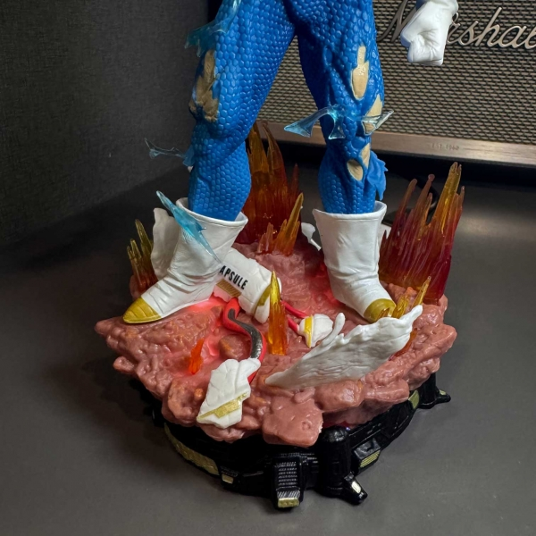 Mô hình Vegeta 3 đầu cực nét có LED 23 cm -Dragon Ball