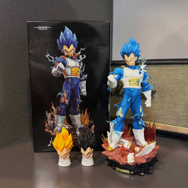 Mô hình Vegeta 3 đầu cực nét có LED 23 cm -Dragon Ball