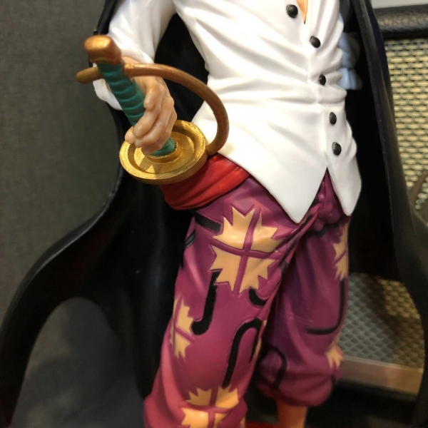 Mô hình Shanks Tóc Đỏ 24 cm - One Piece