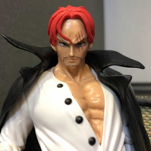 Mô hình Shanks Tóc Đỏ 24 cm - One Piece