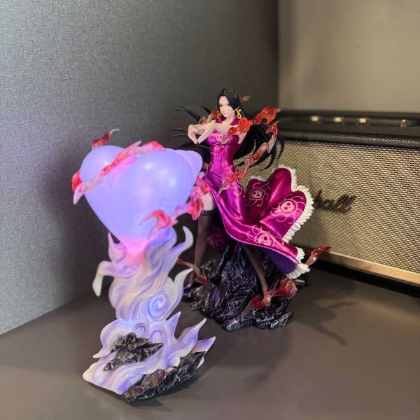 [Bản Full] Mô hình Boa Hancock bắn tim 25 cm có LED - One Piece