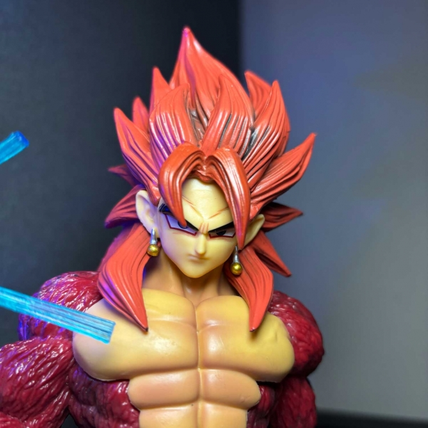 Mô hình Gogeta SSJ4 cầm ngọc 37 cm có LED - Dragon Ball
