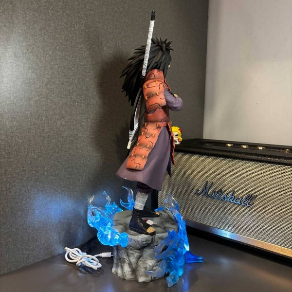 Mô hình Uchiha Madara 42 cm có LED - Naruto