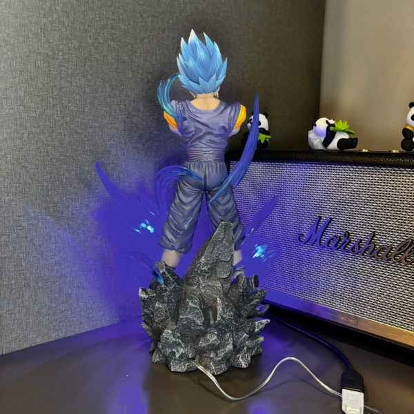 Mô hình Vegito khoanh tay YS studio 30 cm có LED - Dragon Ball
