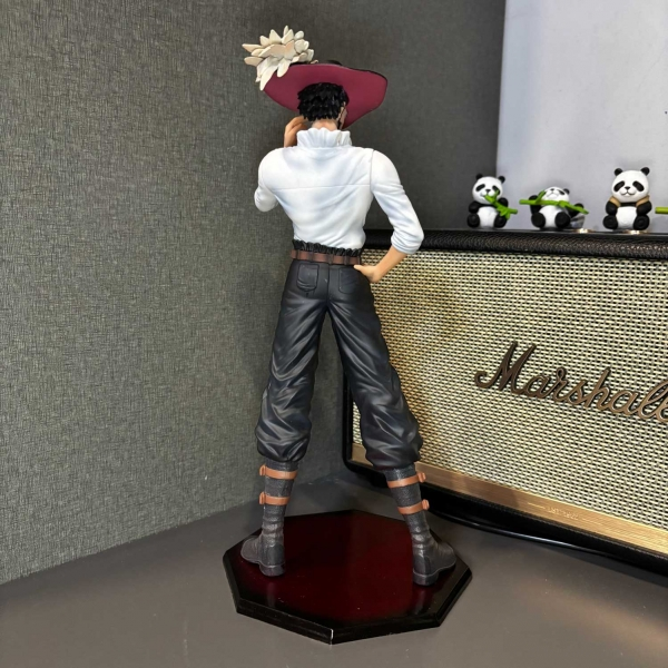 Mô hình Mihawk 29 cm - One Piece