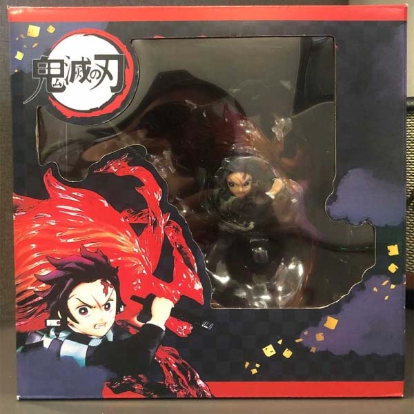 Mô hình Tanjiro Kamado chiến đấu 22 cm - Kimetsu No Yaiba