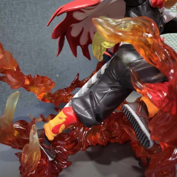 Mô hình Viêm Trụ Rengoku Kyojuro 17 cm có LED - Kimetsu No Yaiba