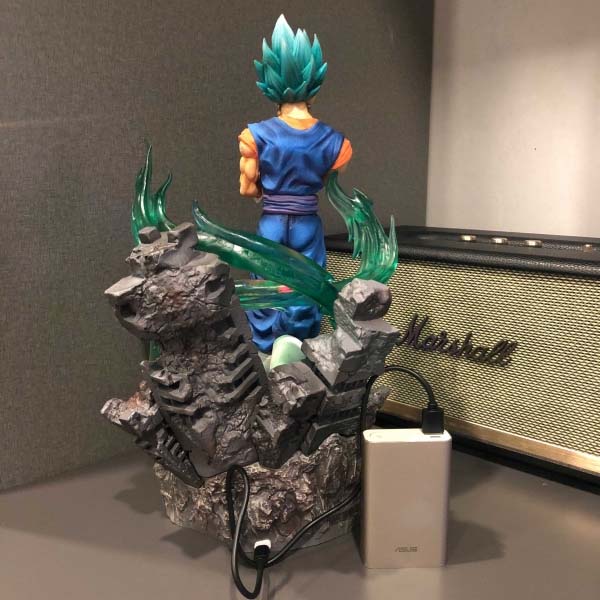 Mô hình Vegito super saiyan blue có LED 40 cm - Dragon Ball