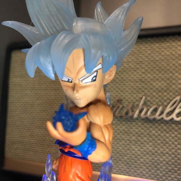 Mô hình Son Goku liếc mắt 17cm có LED (usb) - Dragon Ball