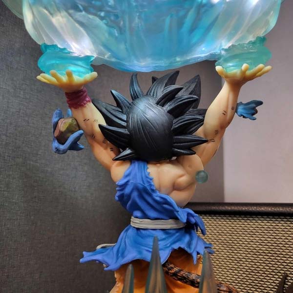 Mô hình Son Goku nâng cầu 50 cm có LED - Dragon Ball