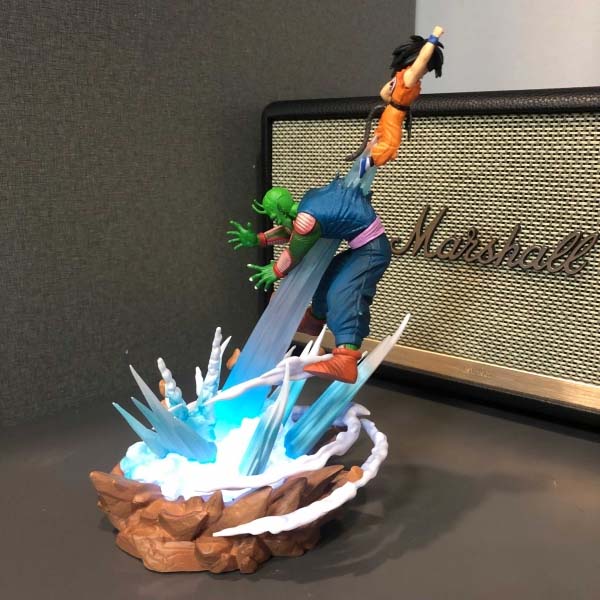 Mô hình Son Goku chiến đấu Piccolo 21 cm có LED - Dragon Ball