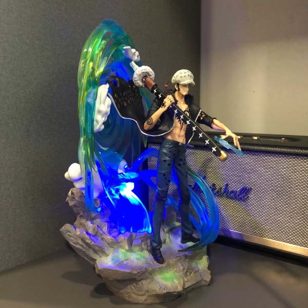 Mô hình Trafalgar Law 41 cm có LED - One Piece