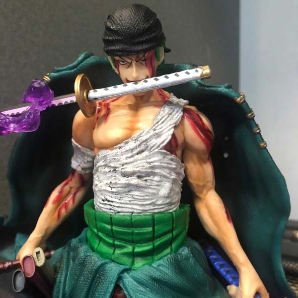 Mô hình Zoro đẫm máu 36 cm có LED - One Piece