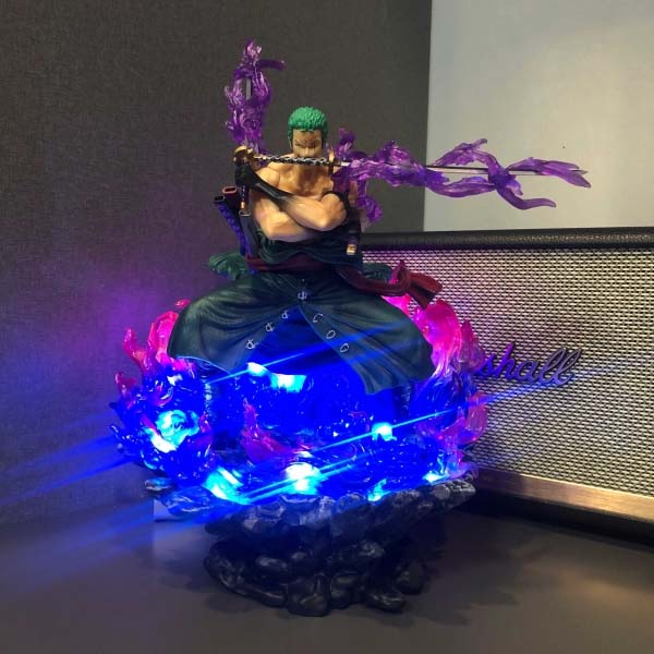 Mô hình Zoro hắc kiếm có LED 30 cm - One Piece