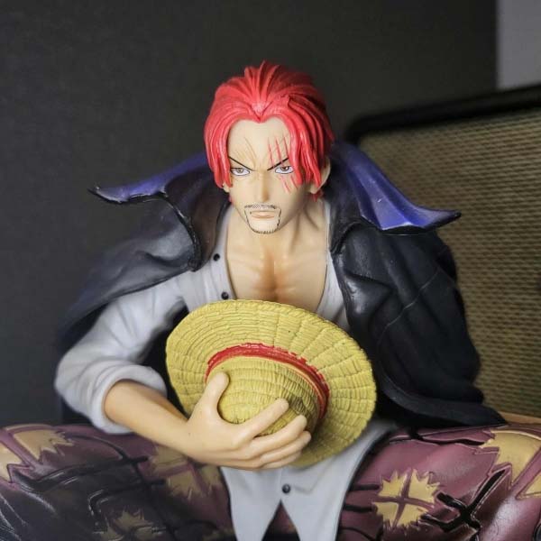 Mô hình Shanks tóc đỏ 17 cm - One Piece