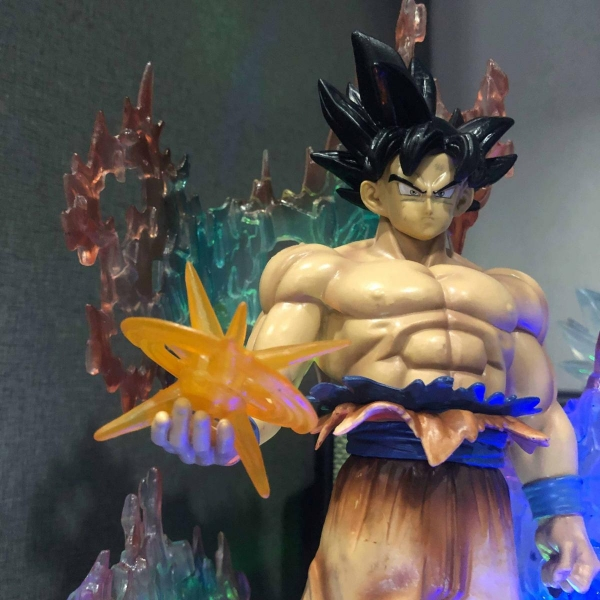 Mô hình Son Goku bản năng vô cực 35 cm có LED (usb) - Dragon Ball