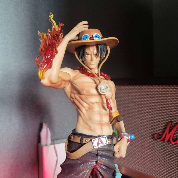 Mô hình Ace mẫu mới 24 cm có LED usb - One Piece