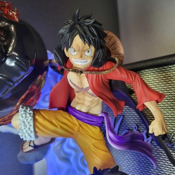 Mô hình Luffy tứ hoàng 27 cm có LED usb - One Piece