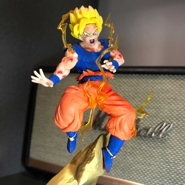 Mô hình Ma bư vs Goku 20 cm có LED - Dragon Ball