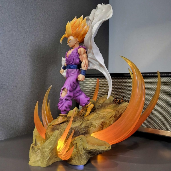 Mô hình Gohan áo choàng 37 cm 2 đầu có LED usb - Dragon Ball