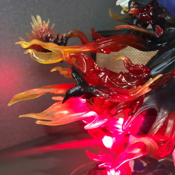 Mô hình Uchiha Itachi 29 cm có LED - Naruto