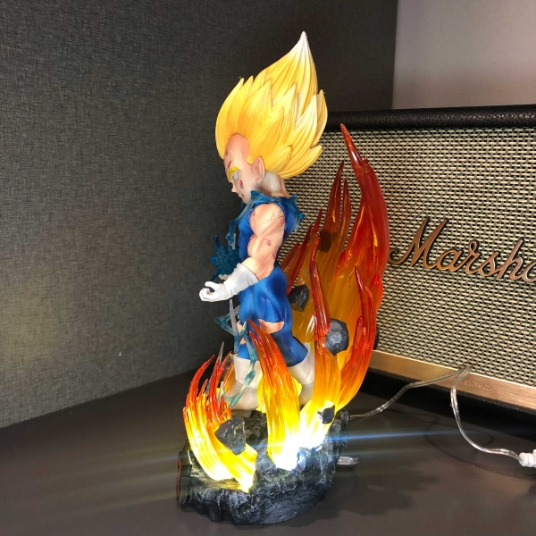 Mô hình Vegeta cực ngầu 22 cm có LED (usb) - Dragon Ball