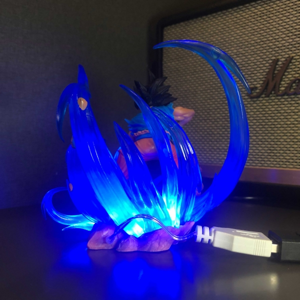 Mô hình Son Goku nổi giận 15 cm có LED - Dragon Ball