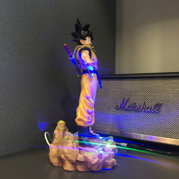 Mô hình Son Goku 32 cm có LED - Dragon Ball