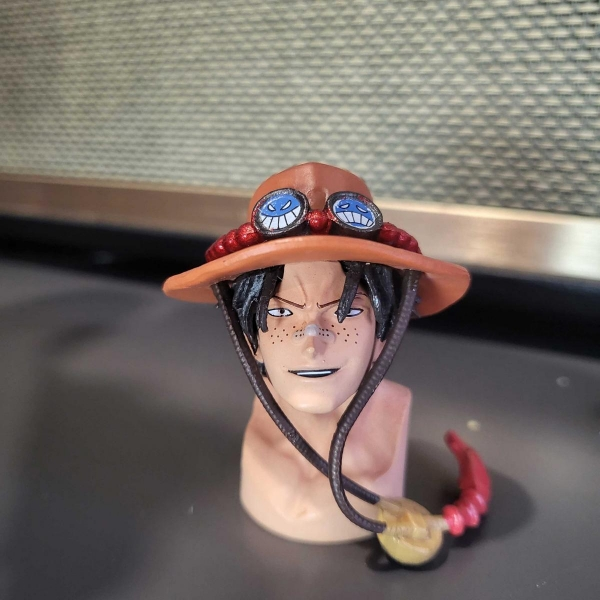 Mô hình Ace và Yamato chiến đấu 31 cm - One Piece