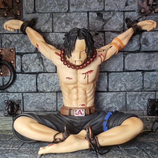 Mô hình ACE bị giam bắt 22 cm - One Piece