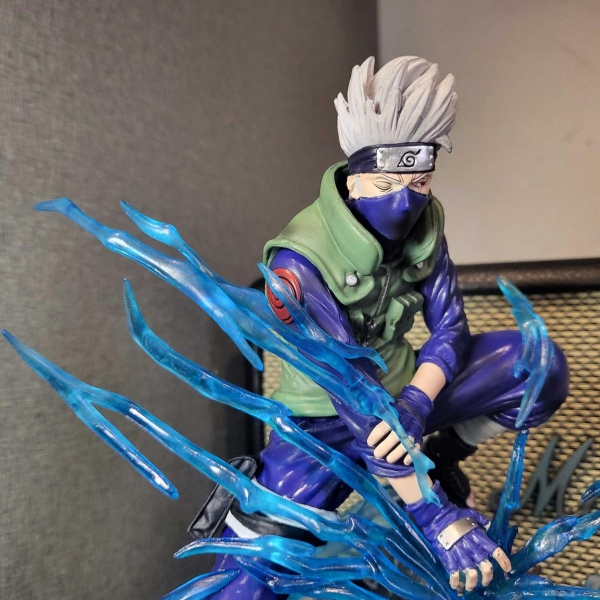 Mô hình Kakashi siêu ngầu 24 cm có LED - Naruto