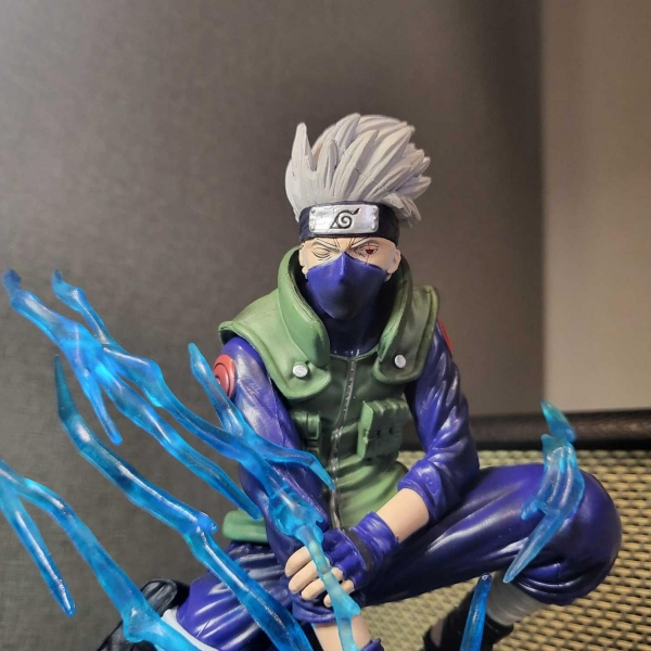 Mô hình Kakashi siêu ngầu 24 cm có LED - Naruto