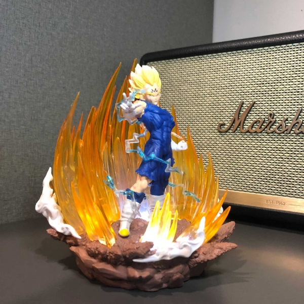 Mô hình Vegeta Kiêu Ngạo 14 cm có LED - Dragon Ball