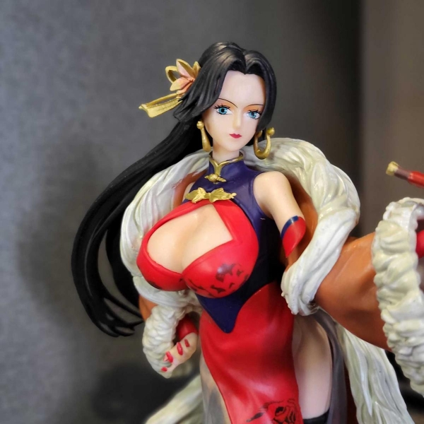 Mô hình Boa Hancock trung hoa 35 cm - One Piece