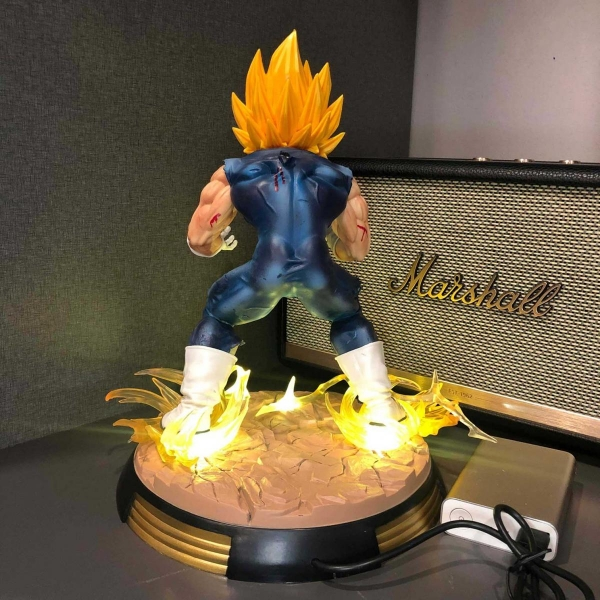 Mô hình Vegeta nổi giận mẫu mới 28 cm (có LED) - Dragon Ball