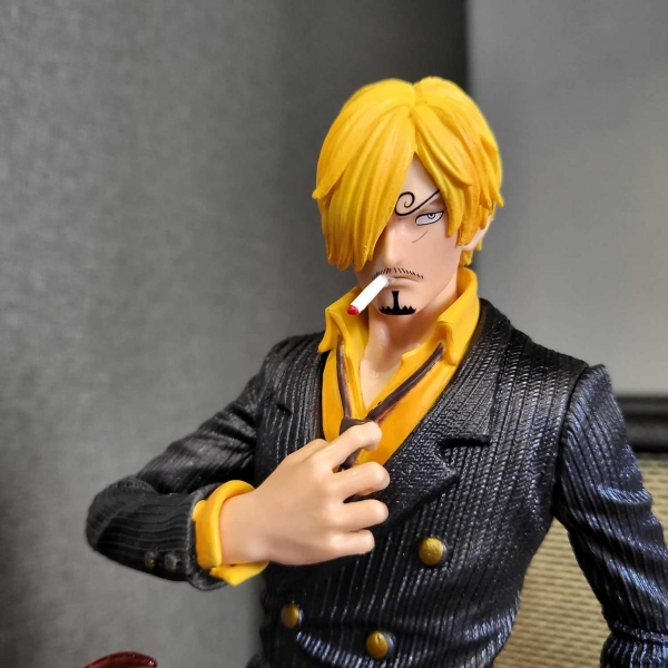 Mô hình Sanji hắc cước 25 cm có LED - One Piece