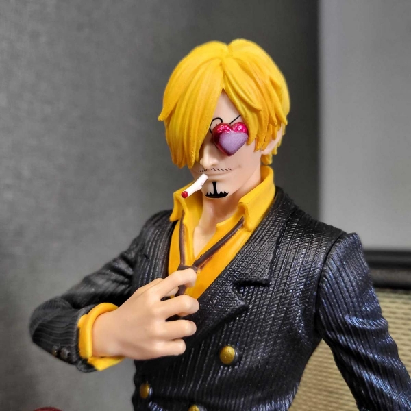 Mô hình Sanji hắc cước 25 cm có LED - One Piece