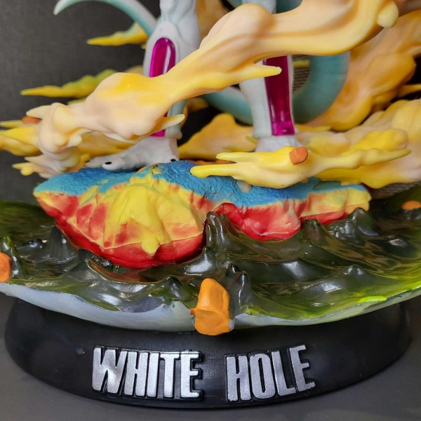 Mô hình Frieza siêu ngầu 2 đầu 31 cm có LED - Dragon Ball