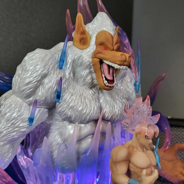 Mô hình Son Goku vô cực hóa khỉ 30 cm có LED - Dragon Ball