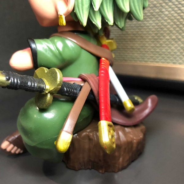 Mô hình Zoro ngồi cười siêu kute 15 cm - One Piece