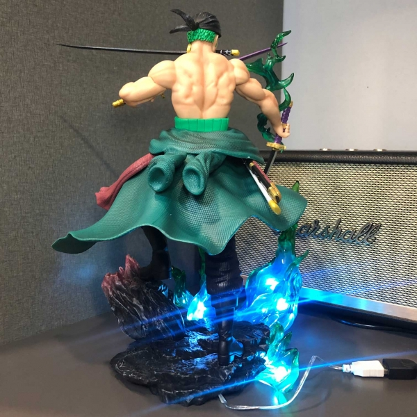 Mô hình Zoro Haki Bá Vương + 2 đầu 31 cm có LED - One Piece