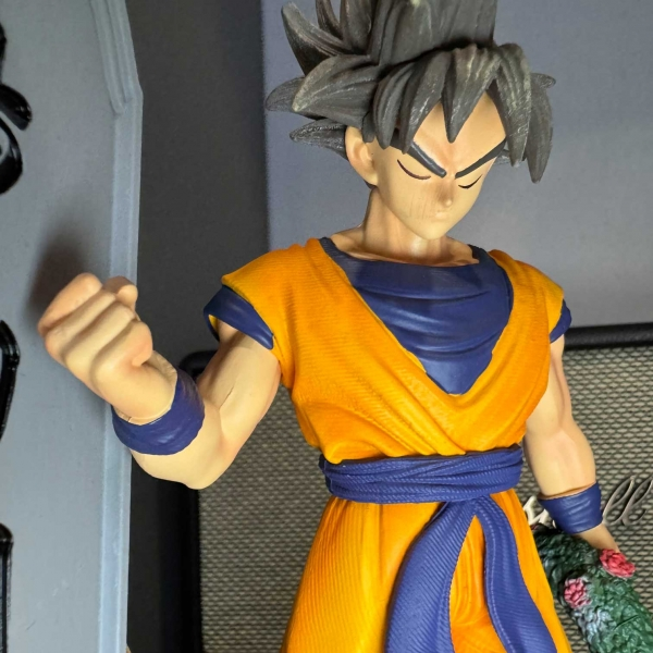 Mô hình Goku tưởng niệm 22 cm - Dragon Ball