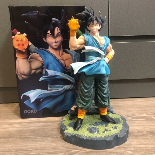 Mô hình Goku cầm ngọc rồng 41 cm - Dragon Ball