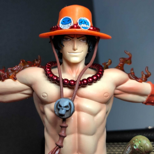 Mô hình Ace Giang Tay 27 cm có LED - One Piece